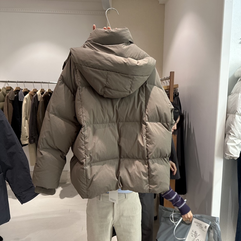 ANDMORE BUTTON韓國直郵㊣女士新品推薦時尚短款羽絨服兜帽ANDMORE BUTTON短款羽絨服