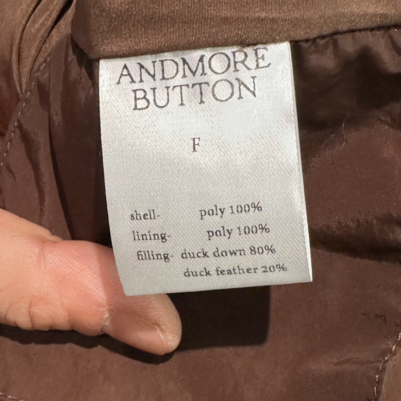 ANDMORE BUTTON韓國代購㊣女裝新款熱賣推薦時尚短款羽絨服ANDMORE BUTTON短款羽絨服