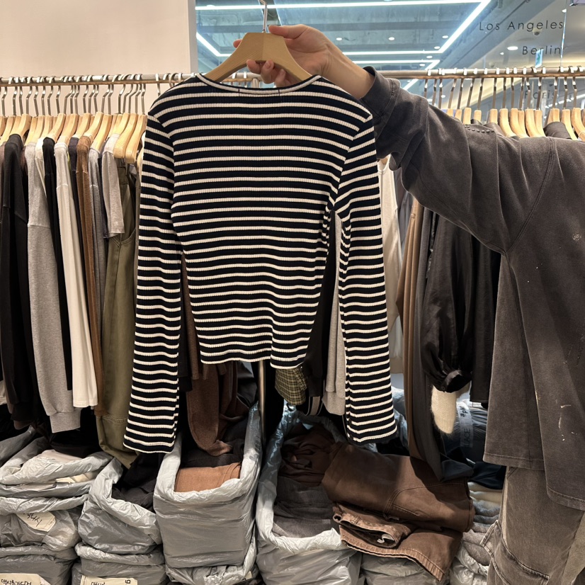 HONG.U韓國代購㊣女士新品推薦熱賣時尚真品人氣長袖T恤紐扣HONG.U長袖T恤