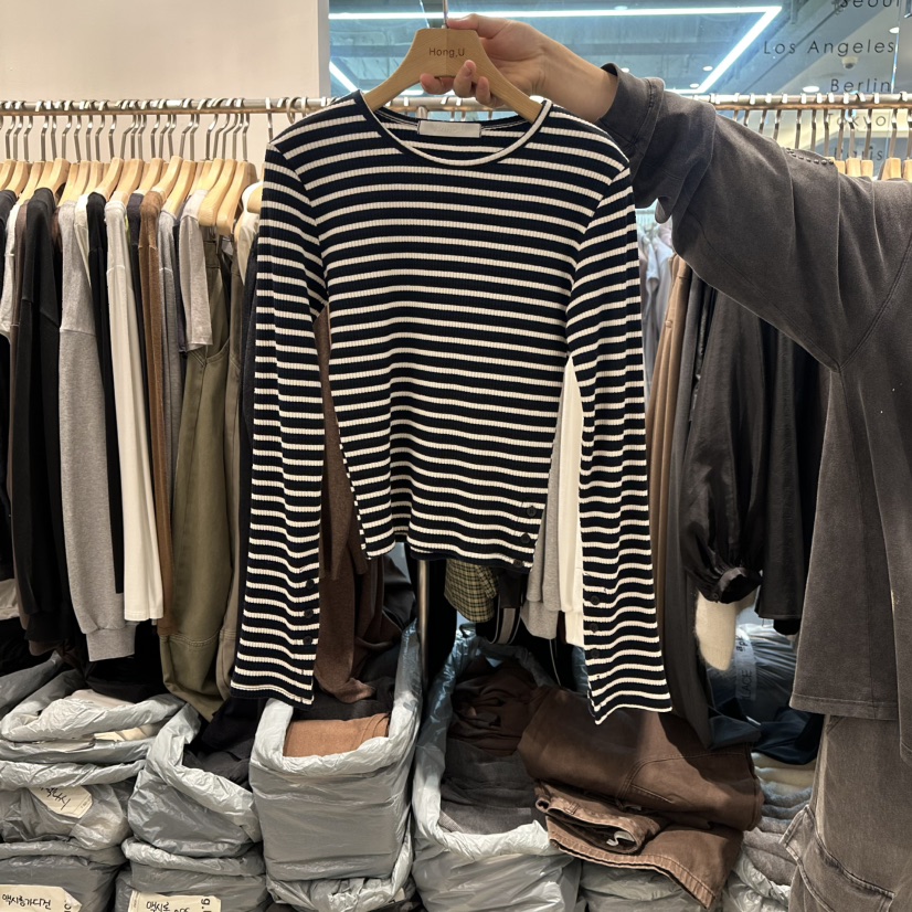 HONG.U韓國代購㊣女士新品推薦熱賣時尚真品人氣長袖T恤紐扣HONG.U長袖T恤圖色2黑色