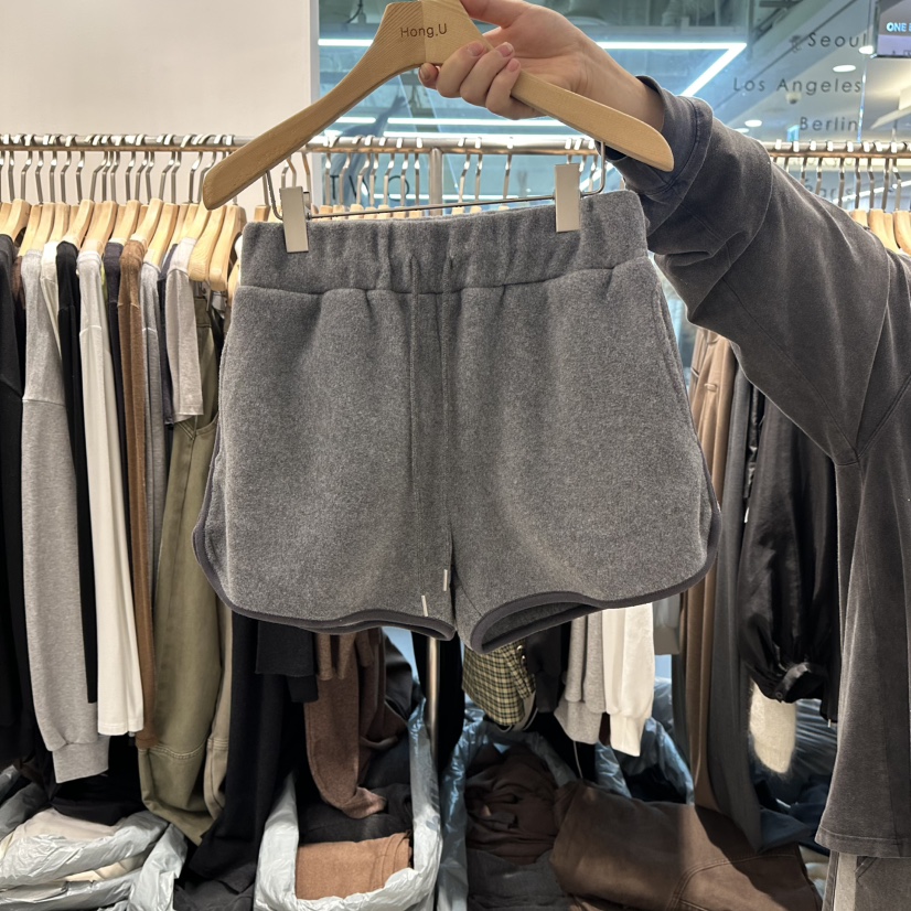 HONG.U韓國代購㊣女裝新款推薦人氣休閑25秋冬熱賣短褲羊毛HONG.U短褲圖色3