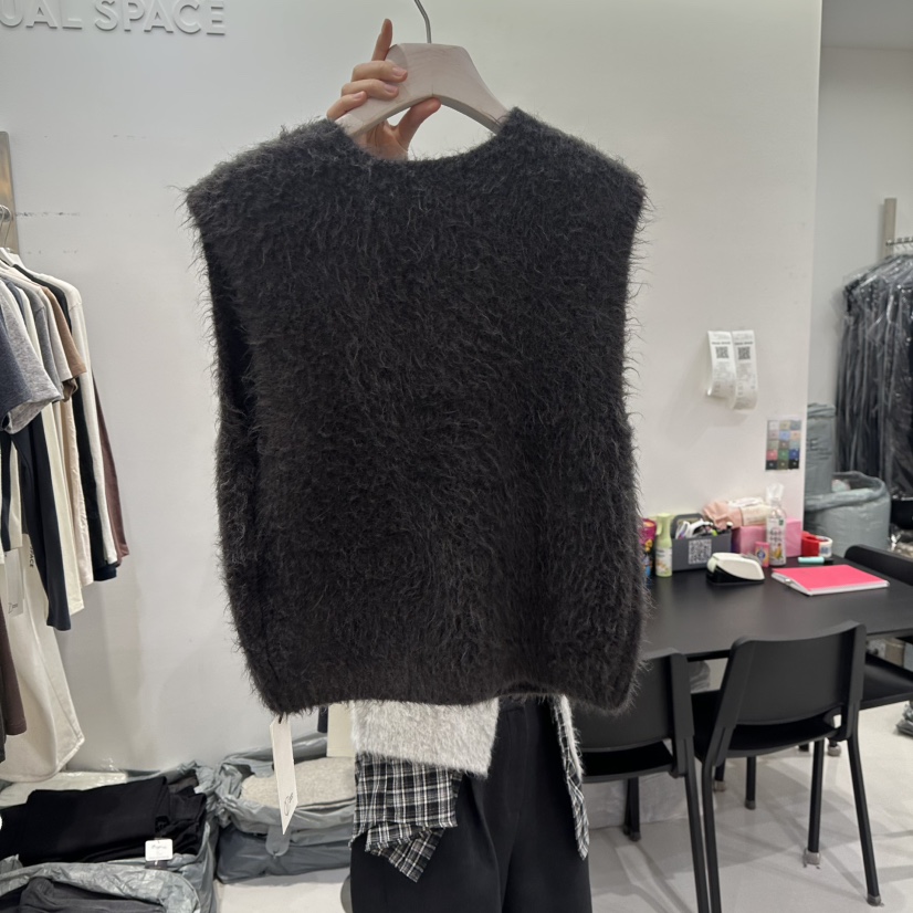 VISUAL SPACE東大門㊣實拍女裝新品推薦熱賣馬甲羊駝毛開衫VISUAL SPACE馬甲