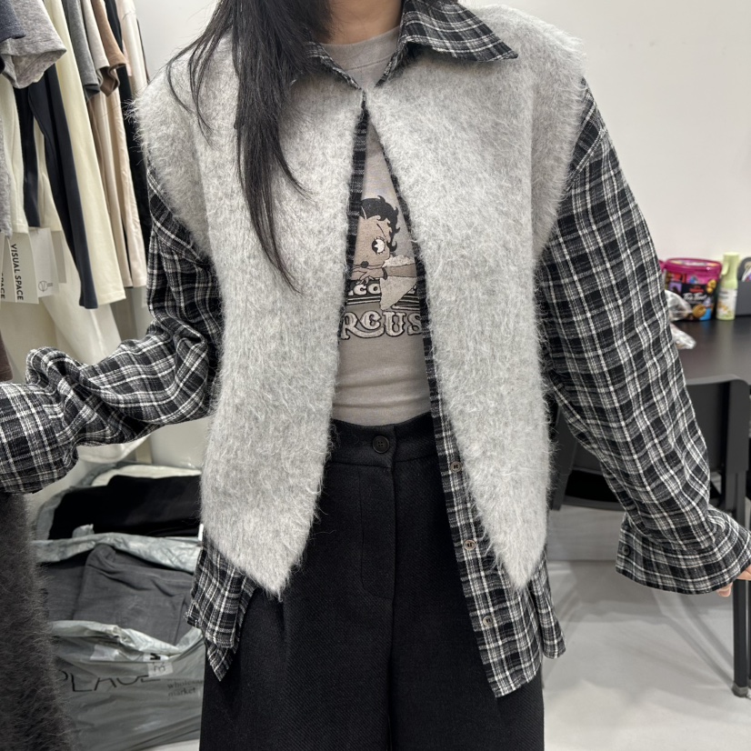 VISUAL SPACE東大門㊣實拍女裝新品推薦熱賣馬甲羊駝毛開衫VISUAL SPACE馬甲