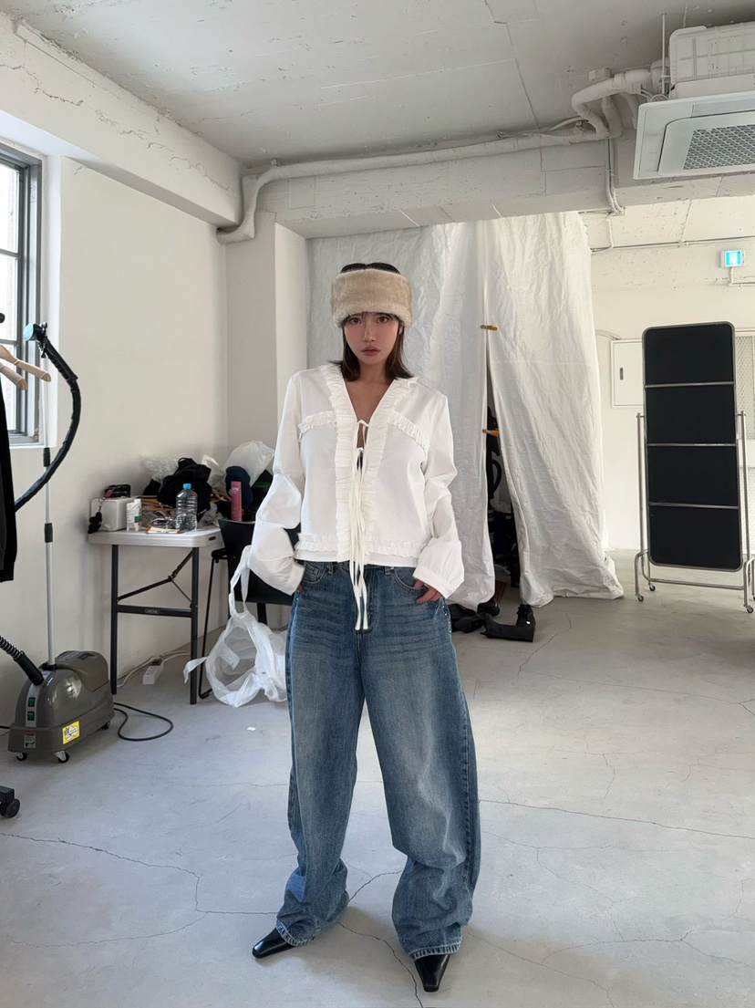 AWESOMESAUCE東大門㊣實拍女裝新款真品推薦熱賣襯衫蕾絲衫AWESOME SAUCE襯衫/蕾絲衫