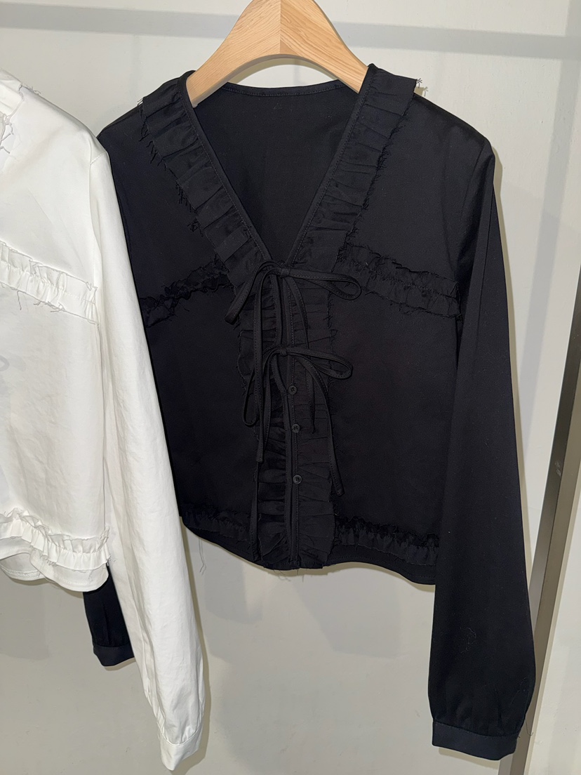 AWESOMESAUCE東大門㊣實拍女裝新款真品推薦熱賣襯衫蕾絲衫AWESOME SAUCE襯衫/蕾絲衫