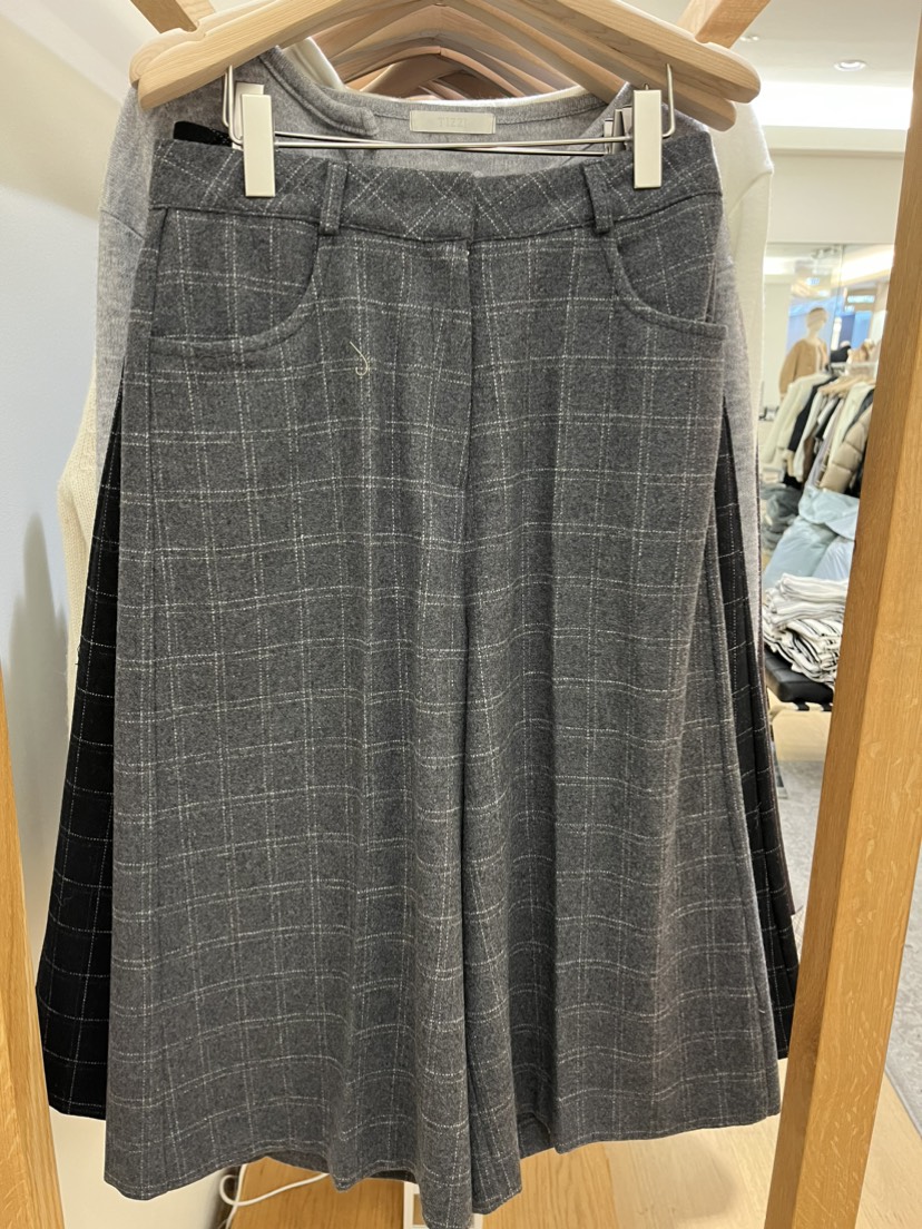 TIZZI韓國直郵㊣女裝新品職業休閑真品推薦人氣熱賣25秋冬短褲TIZZI短褲圖色2