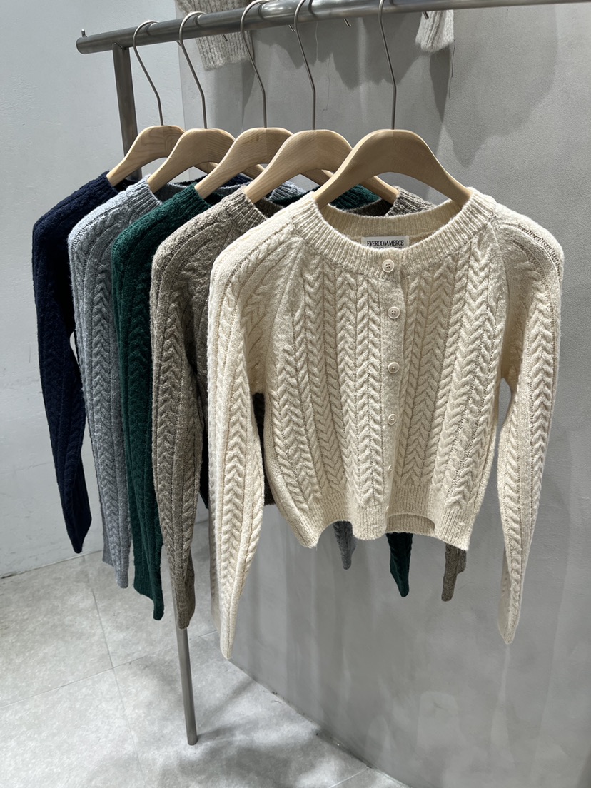 EVERCOMMERCE METICULOUSLY DESIGNED東大門㊣直郵女裝新品職業針織衫EVERCOMMERCE針織衫