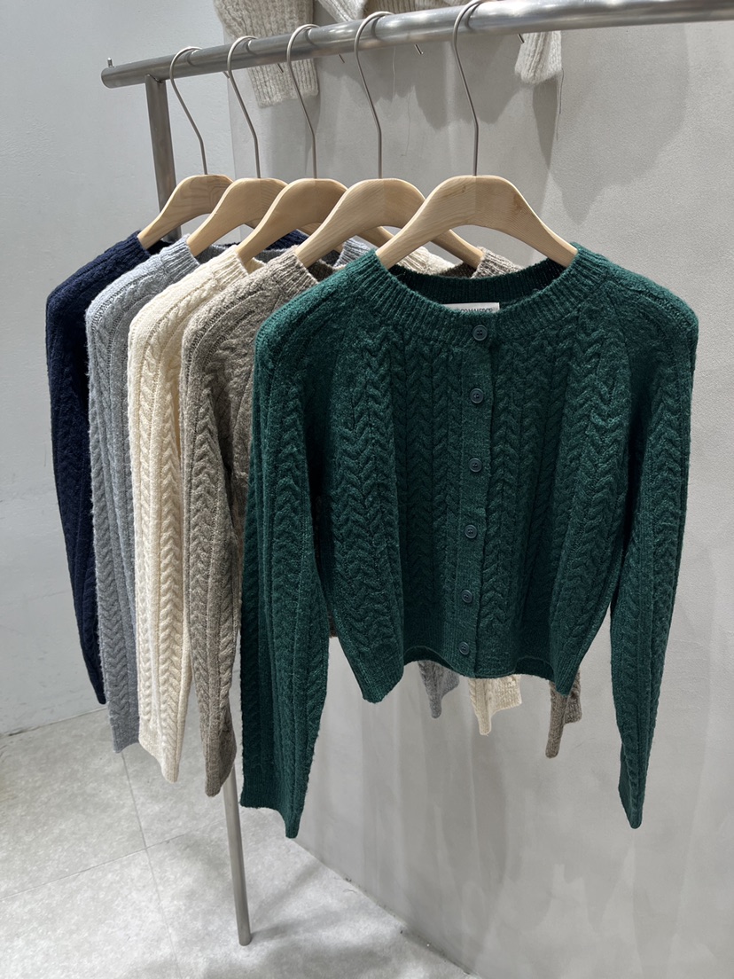 EVERCOMMERCE METICULOUSLY DESIGNED東大門㊣直郵女裝新品職業針織衫EVERCOMMERCE針織衫