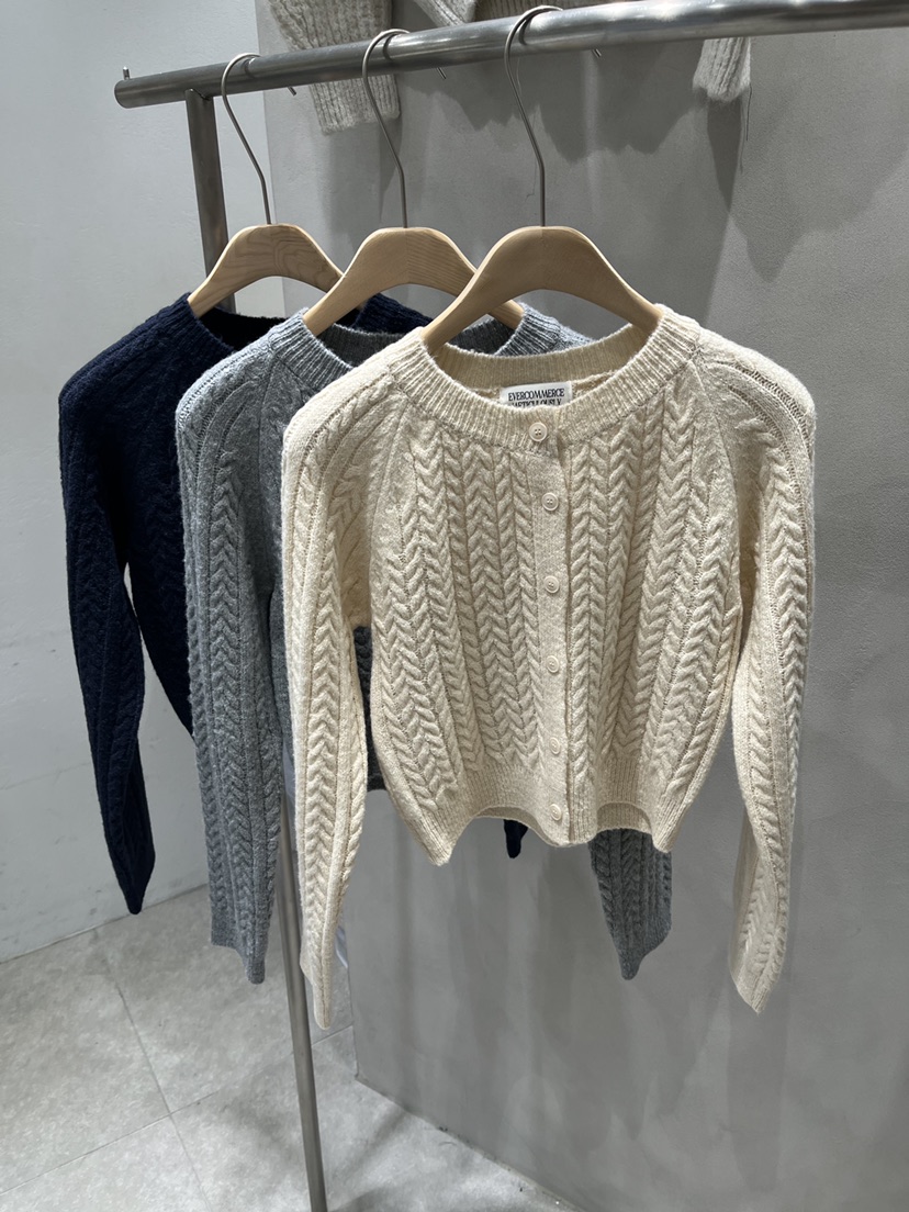 EVERCOMMERCE METICULOUSLY DESIGNED東大門㊣直郵女裝新品職業針織衫EVERCOMMERCE針織衫