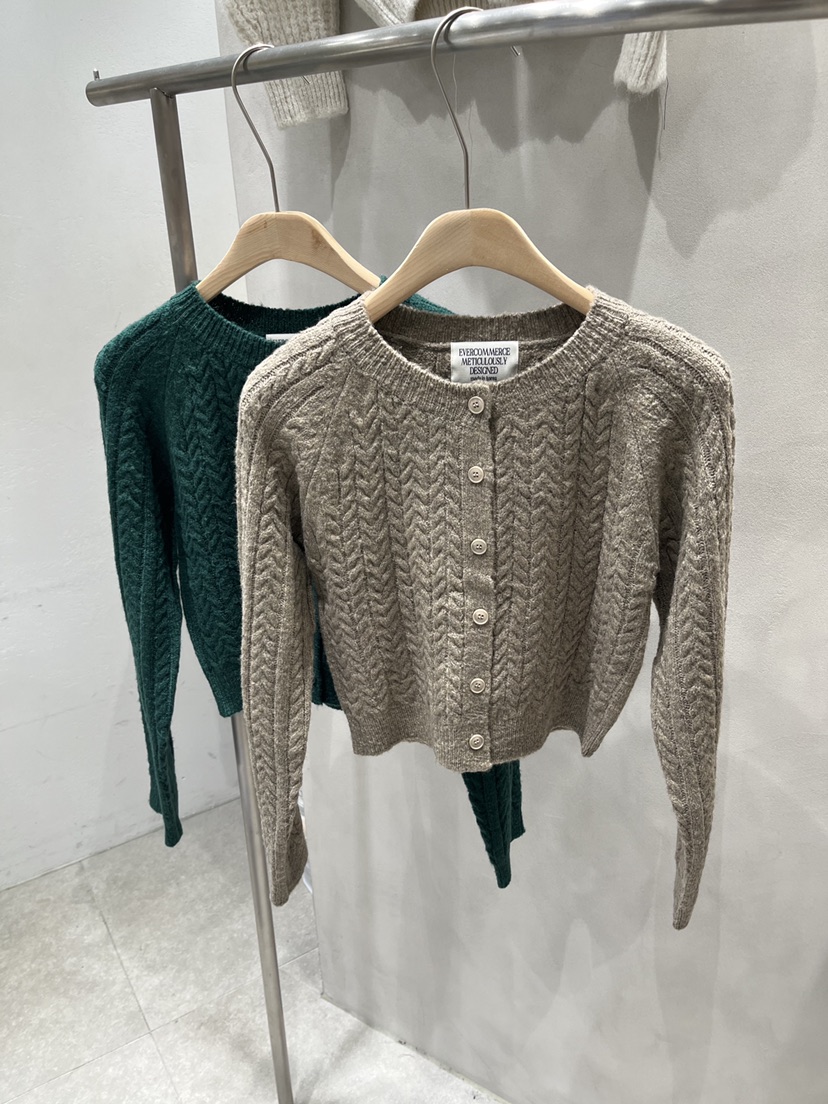 EVERCOMMERCE METICULOUSLY DESIGNED東大門㊣直郵女裝新品職業針織衫EVERCOMMERCE針織衫