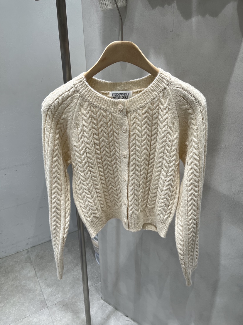 EVERCOMMERCE METICULOUSLY DESIGNED東大門㊣直郵女裝新品職業針織衫EVERCOMMERCE針織衫