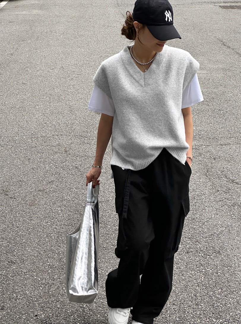 EVERCOMMERCE METICULOUSLY DESIGNED韓國代購㊣女士新款熱賣吊帶背心EVERCOMMERCE吊帶/背心