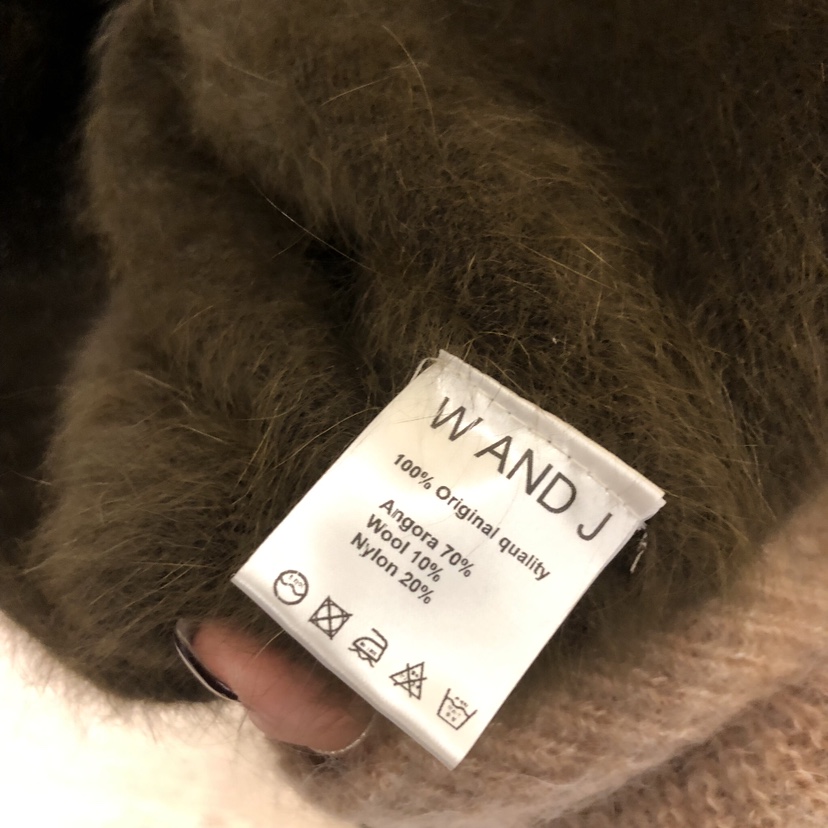 W AND J韓國代購㊣女裝新品時尚職業推薦人氣真品針織衫船領W AND J針織衫