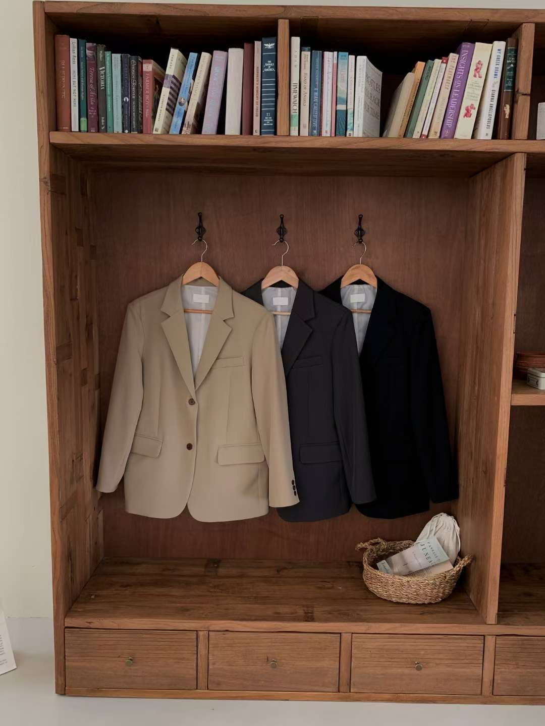 IVORY東大門㊣代購女裝新品人氣熱賣時尚休閑推薦25秋冬夾克IVORY夾克圖色2左二色