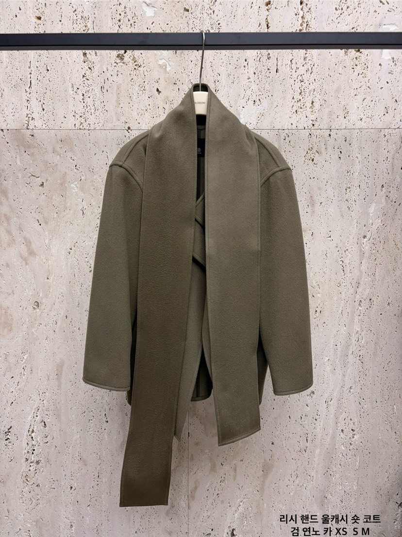 BLOSSOM東大門㊣實拍女裝新品真品短款大衣含圍巾手工羊毛羊絨BLOSSOM短款大衣圖色1