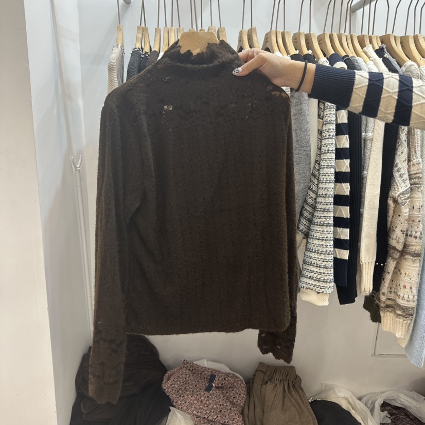 ABLESTUDIO東大門㊣代購女士新品推薦25秋冬熱賣職業長袖T恤ABLESTUDIO長袖T恤圖色2棕色