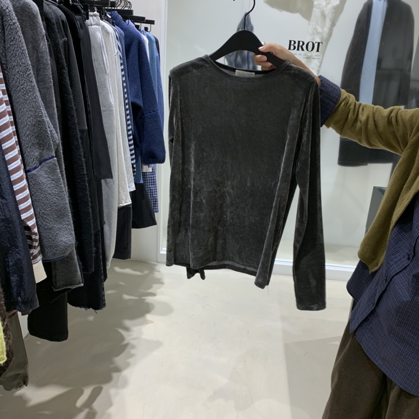 BROT東大門㊣實拍女裝新款真品人氣休閑職業推薦長袖T恤絲絨BROT長袖T恤圖色2