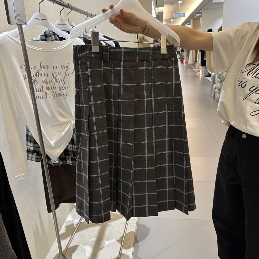 MOREMORE東大門㊣實拍女士新品推薦職業25秋冬半身裙中短裙格紋more more半身裙/中短裙