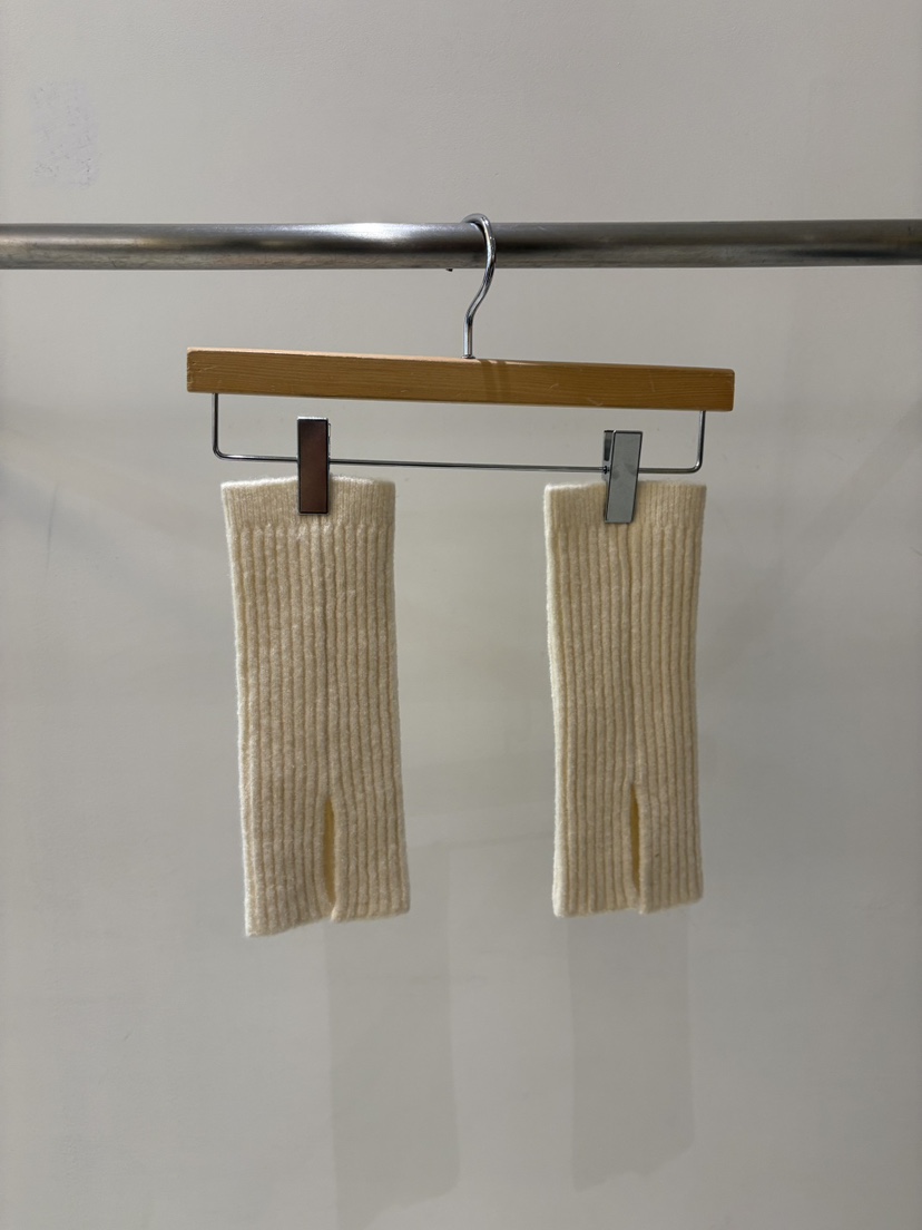 2ND K東大門㊣直郵女裝新品熱賣人氣職業25秋冬時尚真品手套2ND K手套