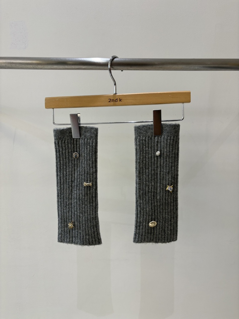 2ND K東大門㊣直郵女裝新品熱賣人氣職業25秋冬時尚真品手套2ND K手套圖色3灰色