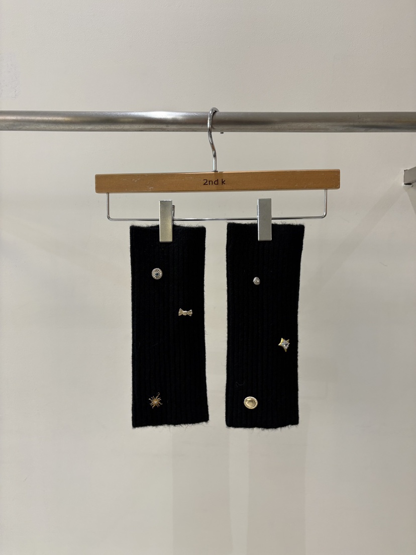 2ND K東大門㊣直郵女裝新品熱賣人氣職業25秋冬時尚真品手套2ND K手套圖色5黑色