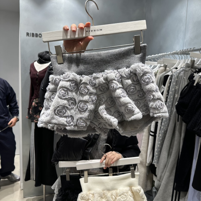 RIBBON東大門㊣實拍女士新款25秋冬職業熱賣時尚推薦短褲皮草RIBBON短褲圖色2