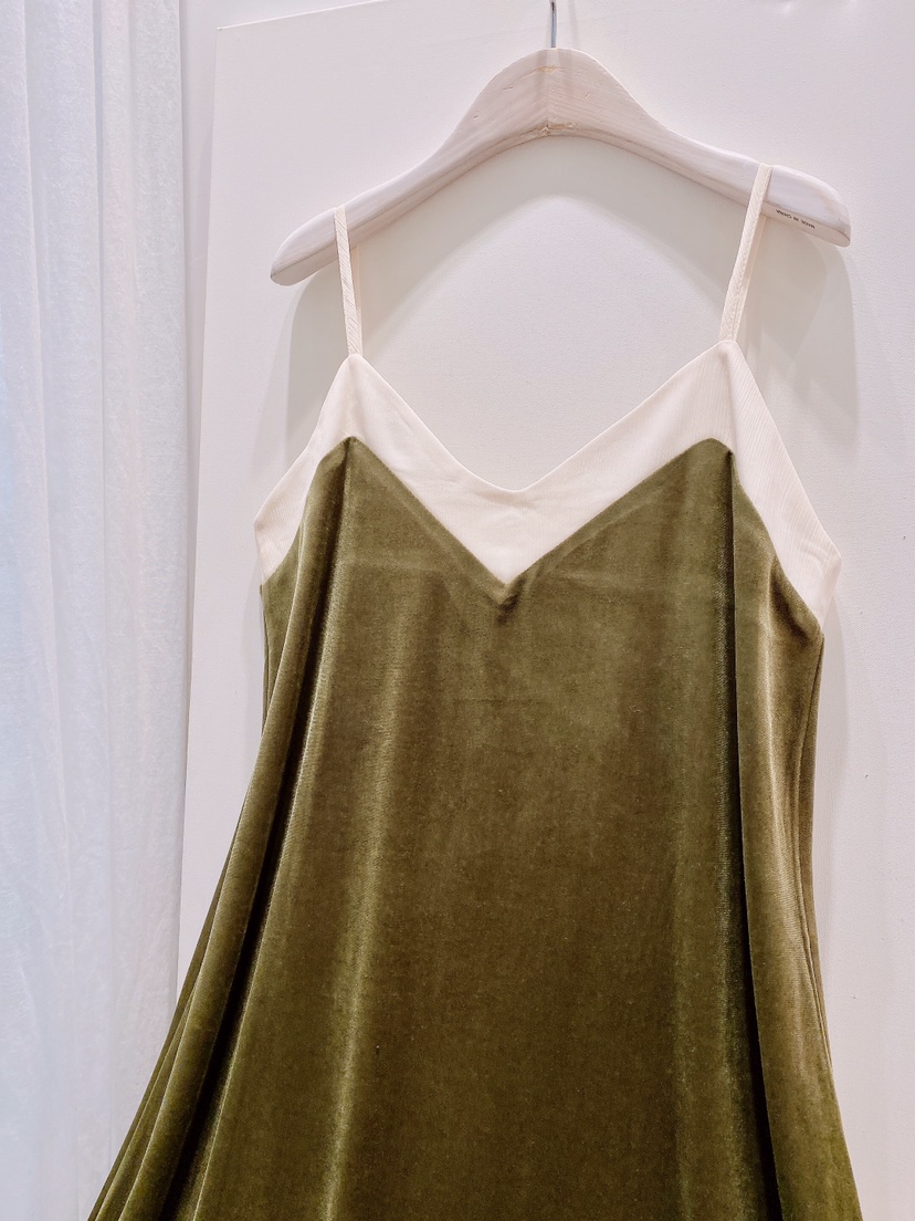 LETAILOR東大門㊣實拍女士新品熱賣職業人氣25秋冬連衣裙天鵝絨LETAILOR連衣裙