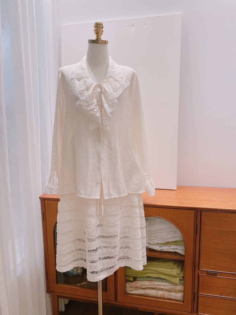 LETAILOR東大門㊣直郵女裝新品真品時尚休閑人氣襯衫蕾絲衫LETAILOR襯衫/蕾絲衫