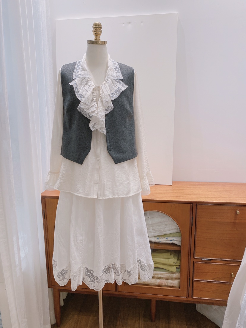 LETAILOR東大門㊣直郵女裝新品真品時尚休閑人氣襯衫蕾絲衫LETAILOR襯衫/蕾絲衫