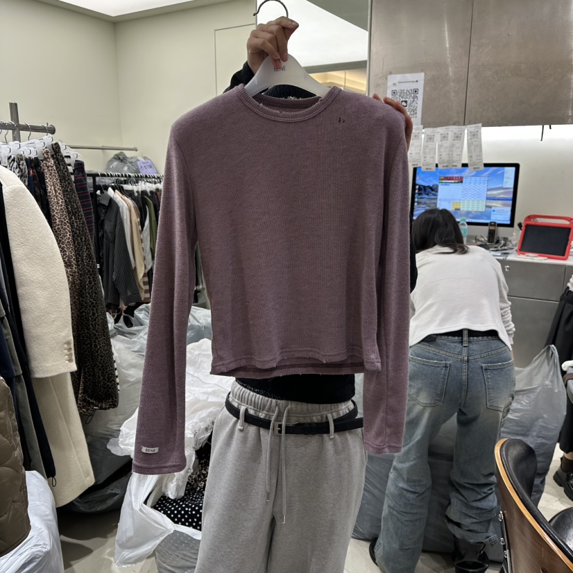 BENE東大門㊣實拍女裝新品真品職業人氣熱賣25秋冬推薦長袖T恤BENE長袖T恤圖色2