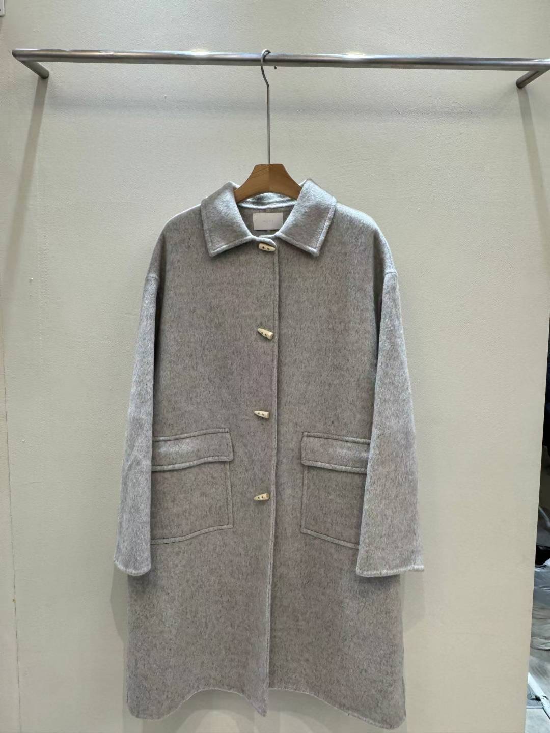 MUTE東大門㊣實拍女裝新品25秋冬人氣休閑時尚熱賣中長款大衣MUTE中長款大衣