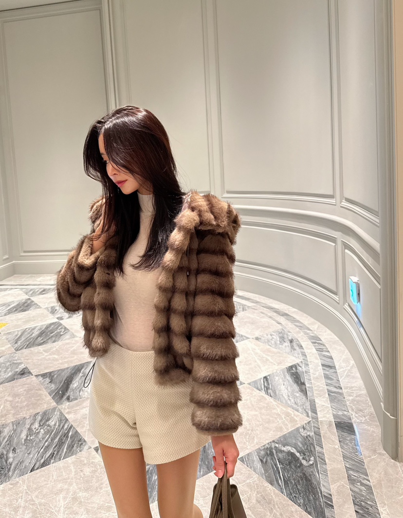 LAVIEU東大門㊣代購女裝新款時尚職業真品25秋冬短款大衣毛絨LAVIEU短款大衣