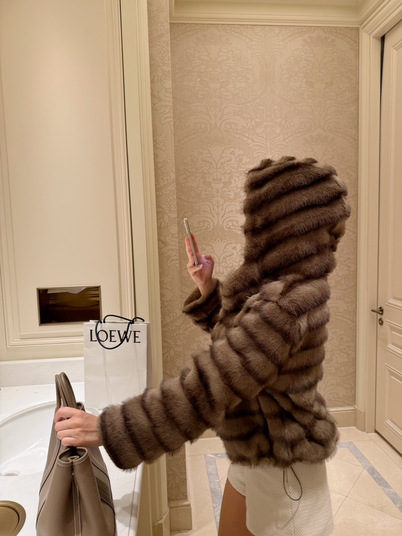 LAVIEU東大門㊣代購女裝新款時尚職業真品25秋冬短款大衣毛絨LAVIEU短款大衣