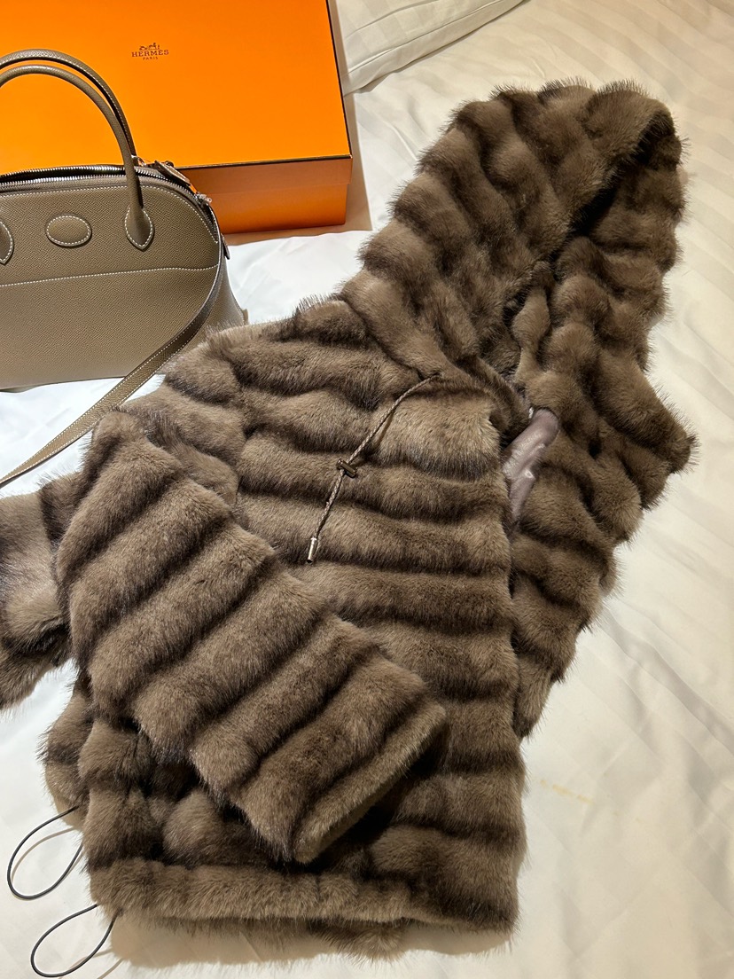 LAVIEU東大門㊣代購女裝新款時尚職業真品25秋冬短款大衣毛絨LAVIEU短款大衣