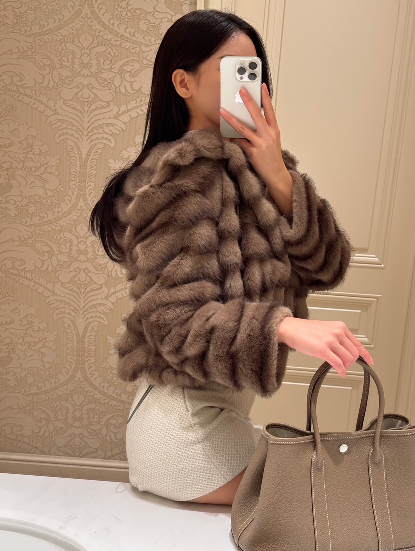 LAVIEU東大門㊣代購女裝新款時尚職業真品25秋冬短款大衣毛絨LAVIEU短款大衣