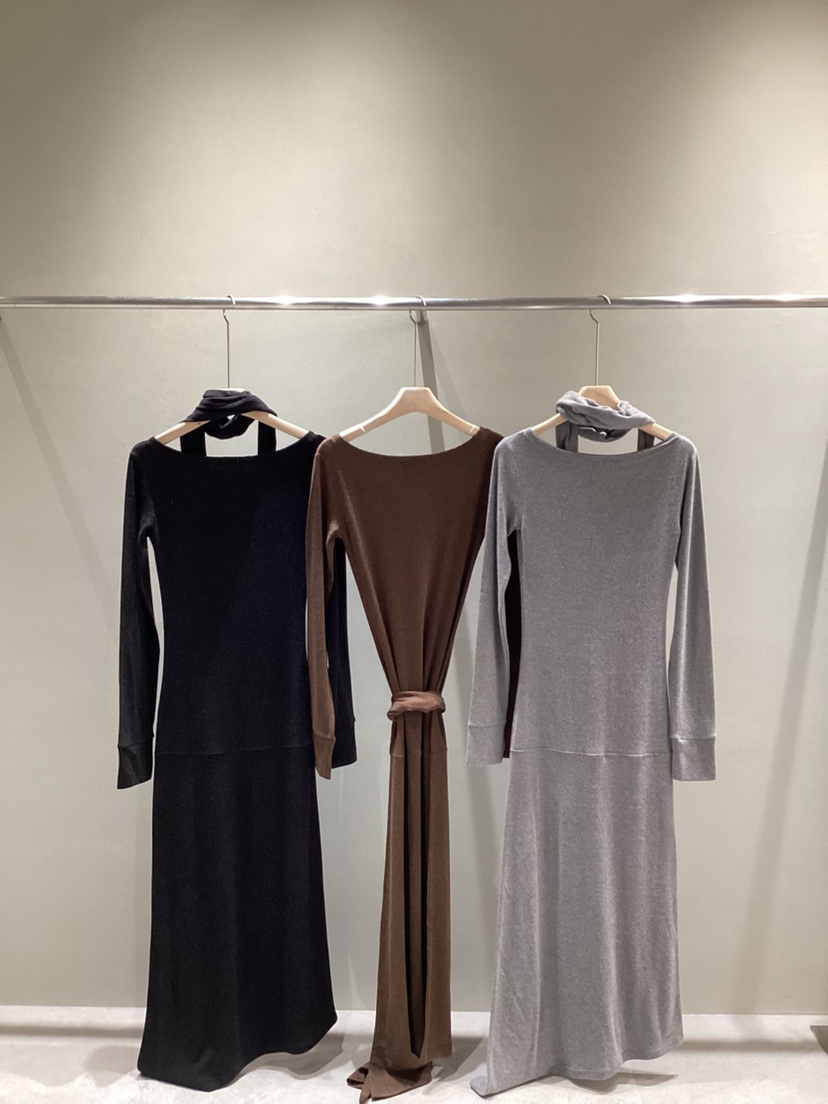 NEAR LEAP-P韓國直郵㊣女士新品人氣推薦25秋冬連衣裙含脖帶NEAR LEAP連衣裙