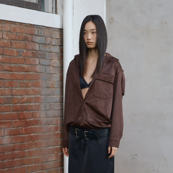 NEAR LEAP-P東大門㊣實拍女裝新款熱賣推薦襯衫蕾絲衫絨面革NEAR LEAP襯衫/蕾絲衫圖色2