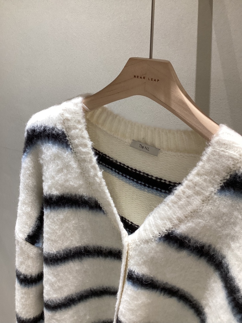 NEAR LEAP-P東大門㊣實拍女裝新款熱賣時尚職業真品針織衫NEAR LEAP針織衫