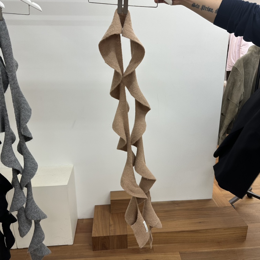 MYNAMEIS東大門㊣代購女裝新品25秋冬時尚真品推薦圍巾披肩MYNAMEIS圍巾/披肩圖色2