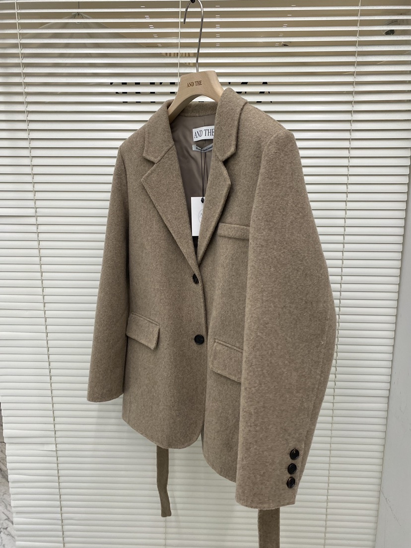 AND THE東大門㊣代購女士新品職業真品短款大衣含腰帶羊毛AND THE短款大衣