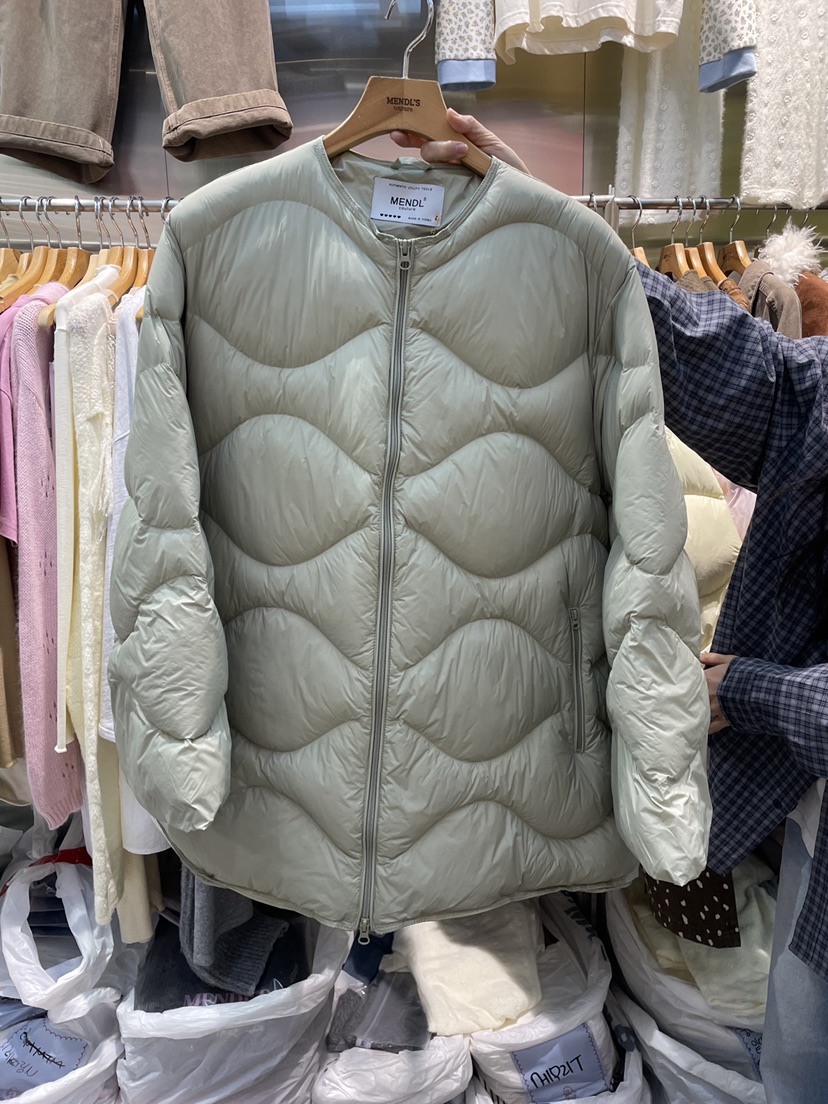 MENDL S東大門㊣代購女裝新款時尚熱賣真品短款羽絨服鵝絨MENDL S短款羽絨服圖色3