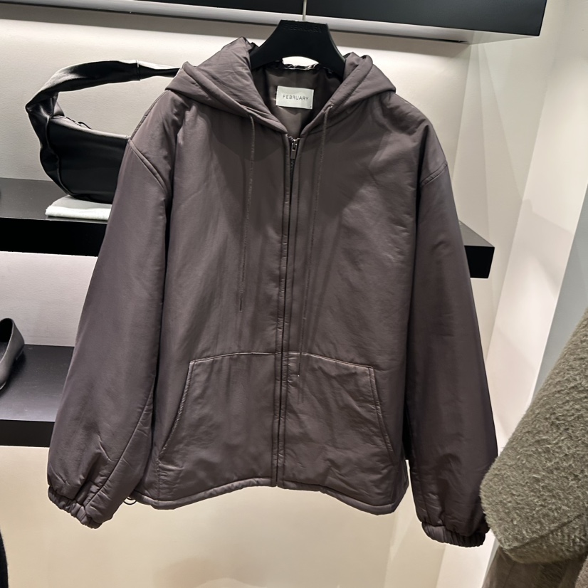 FEBRUARY 11東大門㊣直郵女士新品推薦職業熱賣時尚短款棉服FEBRUARY 11短款棉服