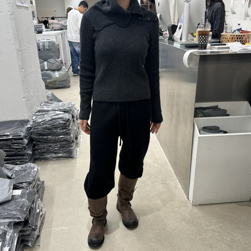 HELVETICA東大門㊣直郵女士新款時尚職業針織衫不含圍巾羅紋HELVETICA針織衫