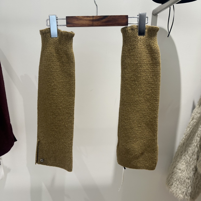 AGO東大門㊣代購女裝新款真品熱賣時尚推薦人氣休閑25秋冬手套AGO手套