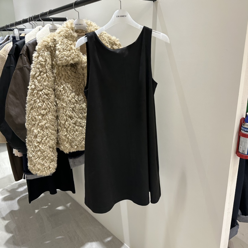 LOW MOMENT東大門㊣直郵女裝新品推薦25秋冬熱賣休閑連衣裙LOW MOMENT連衣裙圖色2