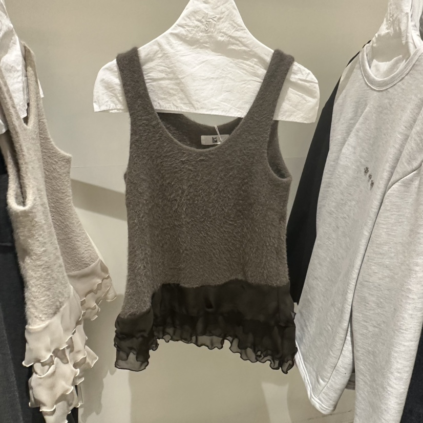 LOVE YOU SO MUCH/MORE THAN YESTERDAY東大門㊣實拍女士新款休閑吊帶背心LYSM/MORE THAN YESTERDAY吊帶/背心圖色2