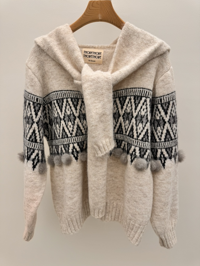 THORE東大門㊣直郵女裝新款時尚熱賣毛衣含圍巾保暖套裝貂皮THORE毛衣