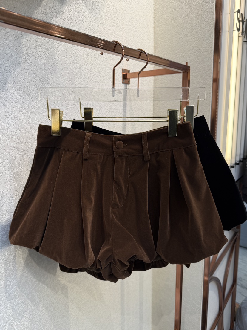 SYMBOL韓國代購㊣女裝新款時尚推薦熱賣職業真品短褲天鵝絨SYMBOL短褲圖色2