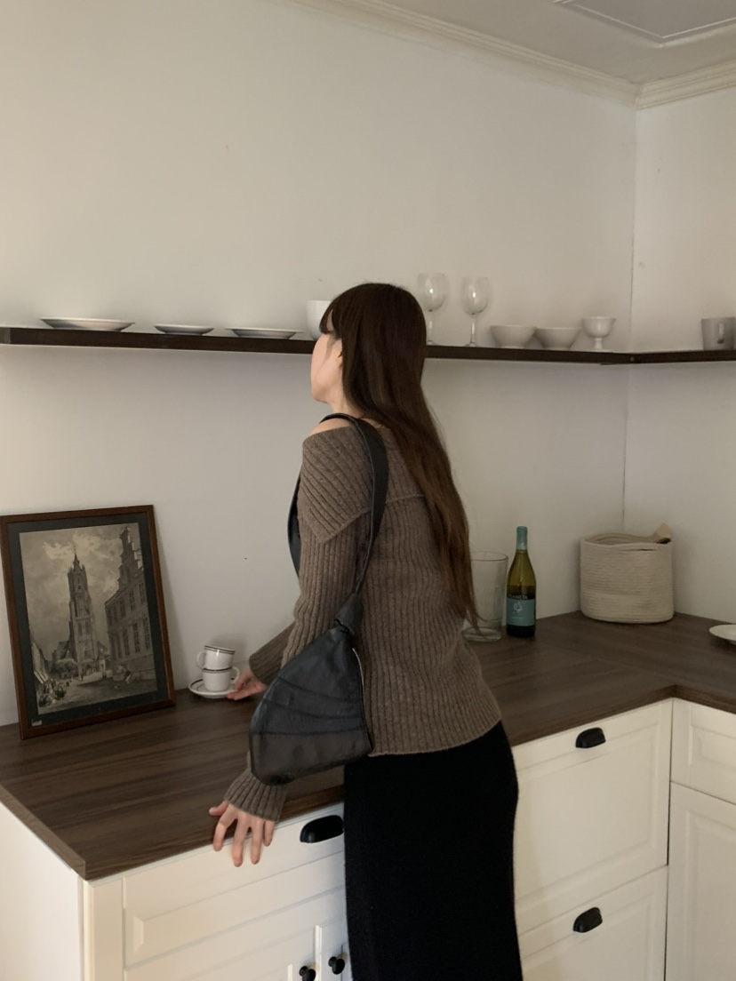 LEGACY韓國直郵㊣女士新款職業推薦休閑熱賣人氣針織衫露肩LEGACY針織衫