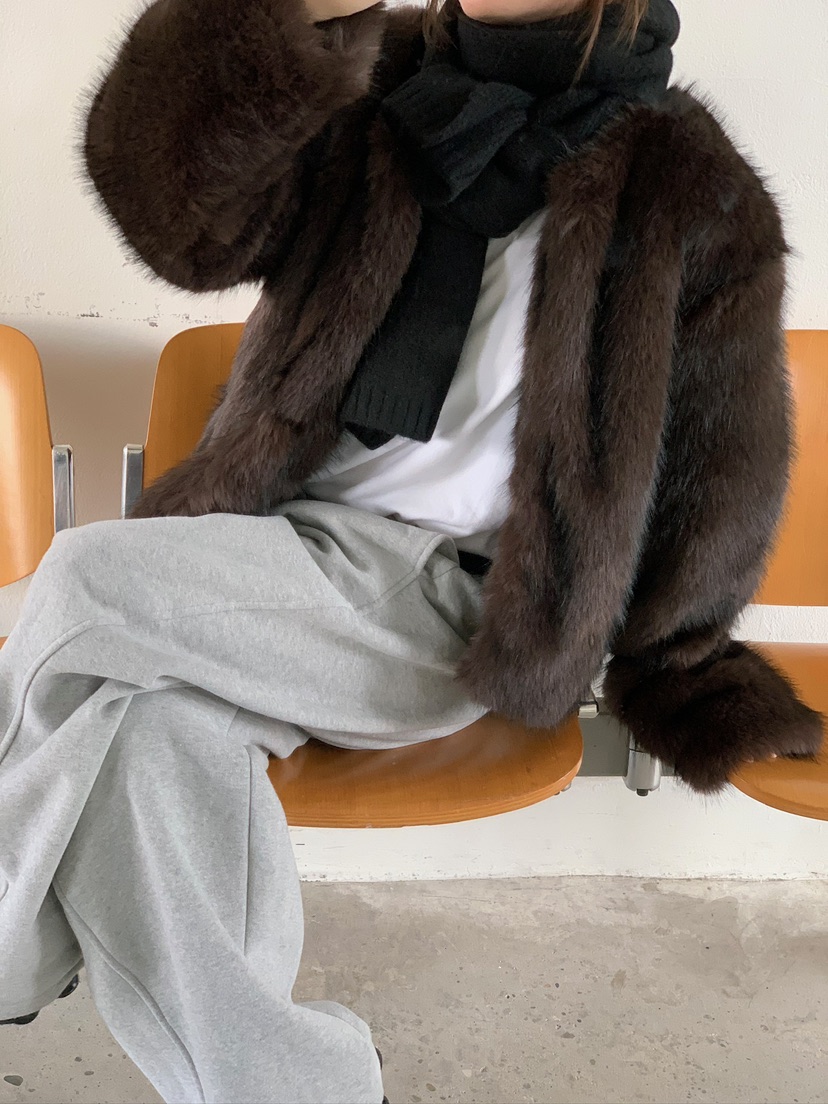 UNBOUND韓國直郵㊣女裝新款人氣職業25秋冬時尚短款大衣貂皮UNBOUND短款大衣